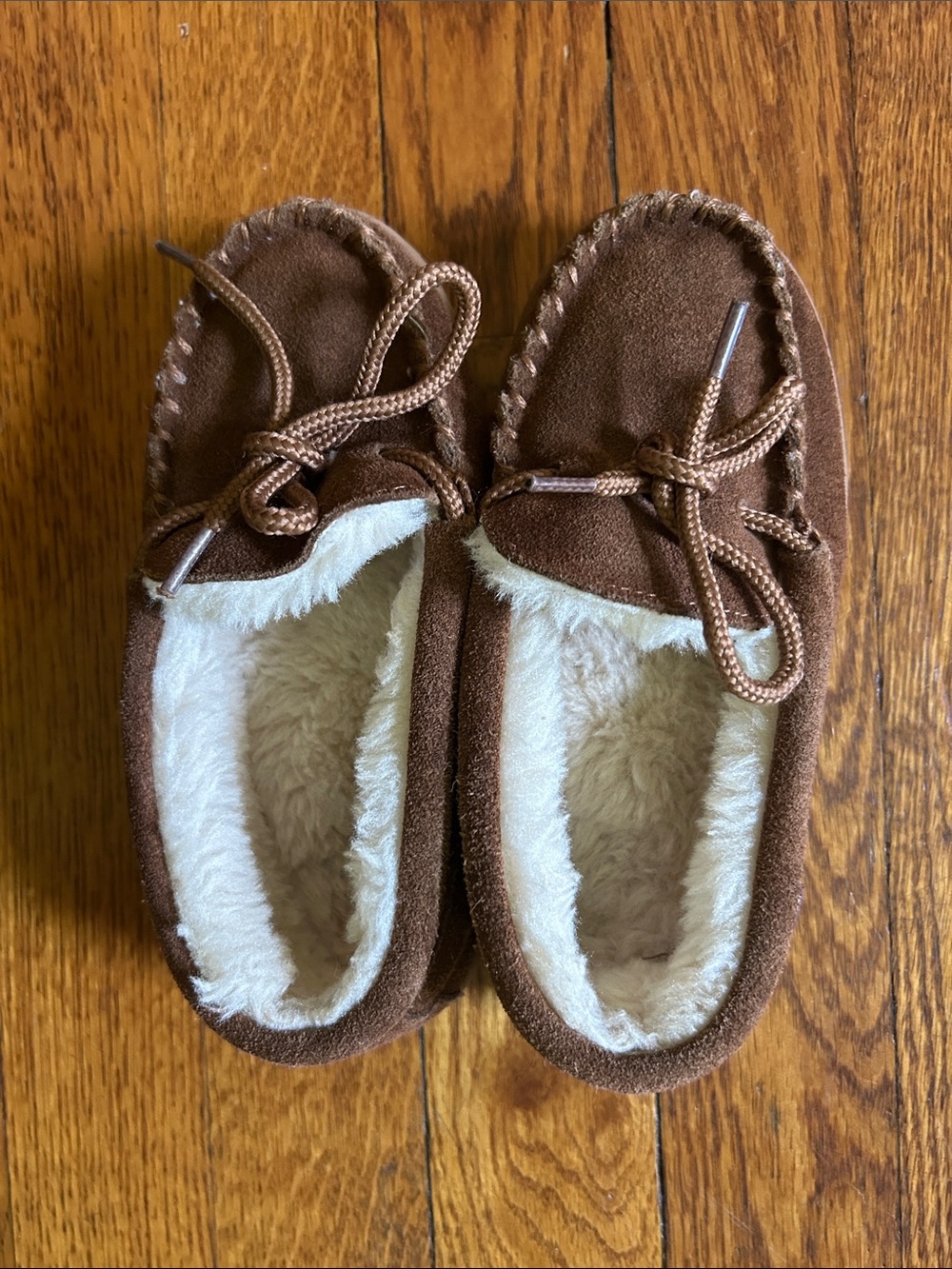 Kids Brown Lamo Sheep-Lined Moccasin One-Piece Slippers